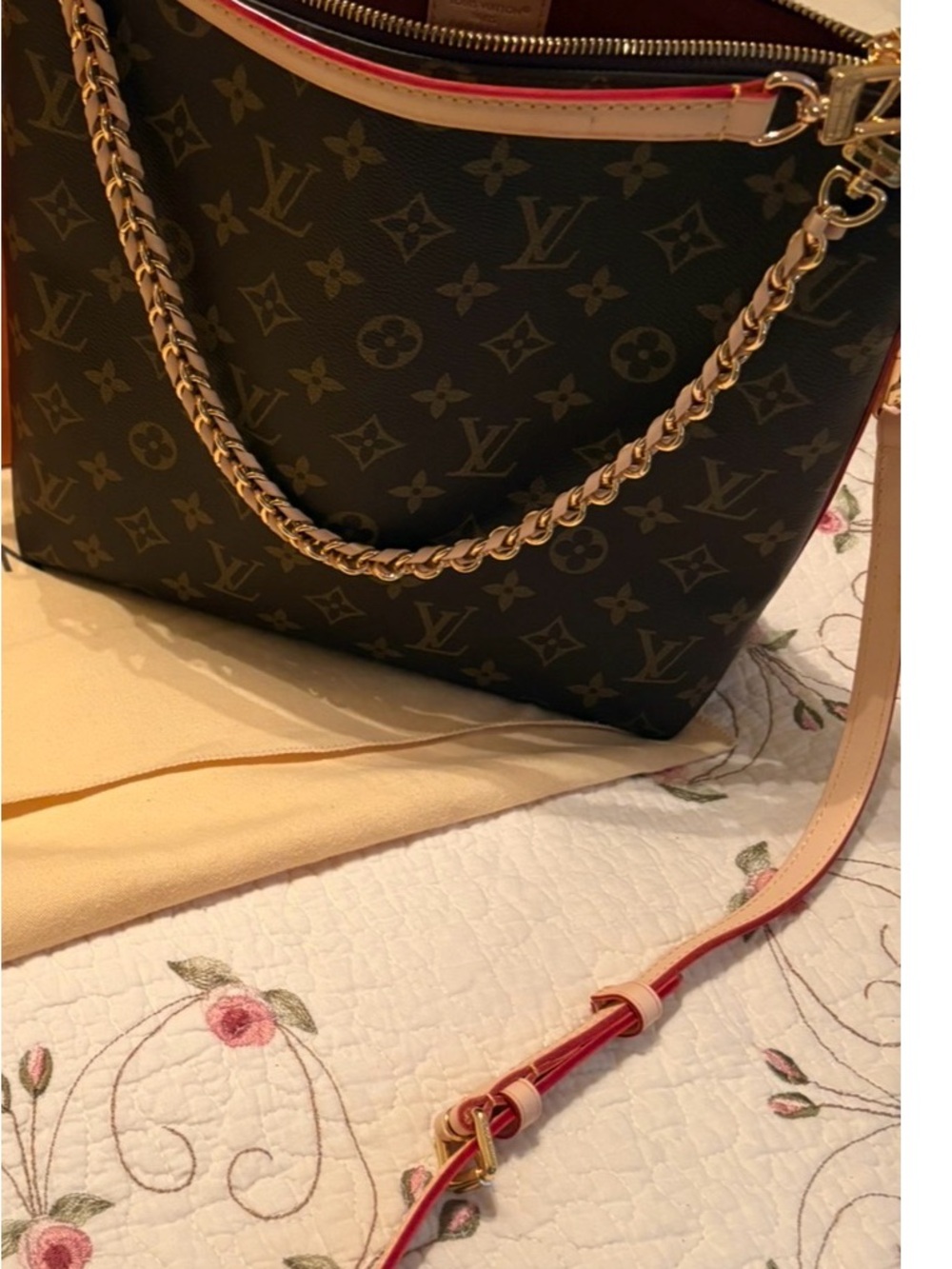 Source Unknown Brown Monogram Shoulder Bag with Red-Trim and Gold Chain Strap